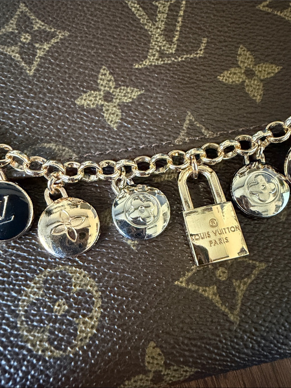 Authentic Louis Vuitton wallet converted into purse on chain - Picture 11 of 14